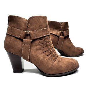American Eagle Faux Suede Ankle Bootie Size 8